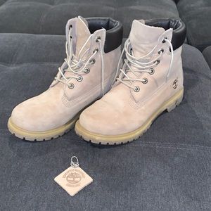 Timberland Boots (Woman’s 8.5)